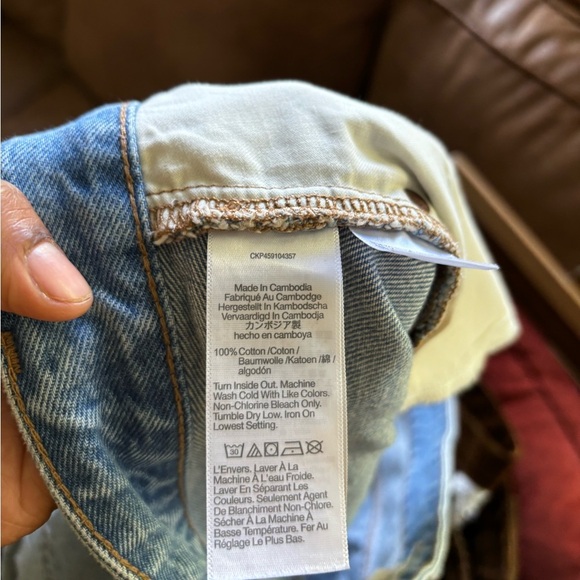 MADEWELL | Relaxed denim short destructed edition| size 32 (fits bigger) - Picture 7 of 11